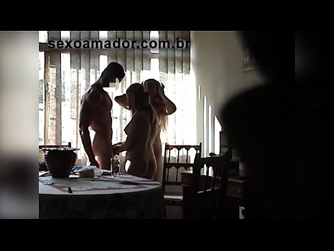 ❤️ Mmekọahụ enyi na-akpọ a ibu nwoke na a threesome na ya Anal porn